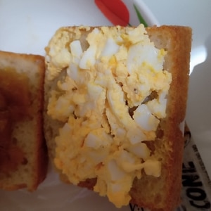 マヨネーズぽさ少なめ、卵感たっぷりの卵サンド